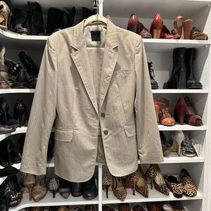 The Limited Light beige pant suit